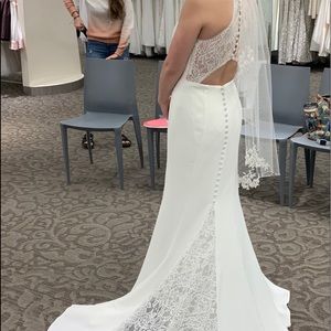 Wedding Dress/Veil/Headpiece